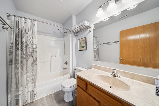 941 N Swift Rd Unit 201, Addison, IL 60101 - bathroom with vanity, shower / bath combo, and wood finished floors