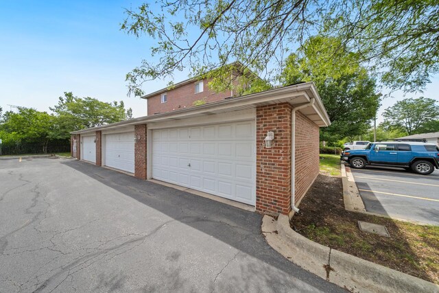 941 N Swift Rd Unit 201, Addison, IL 60101 - view of garage