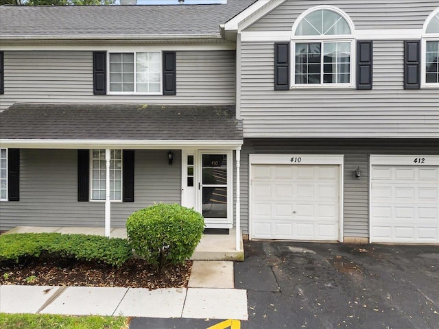 410 Village Creek Dr Unit 410, Lake In The Hills, IL 60156 - photo 4