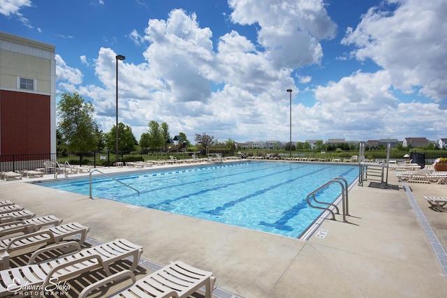 251 Maryland Ln, Pingree Grove, IL 60140 - community pool with a patio