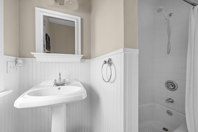 1718 Lake Ave, Wilmette, IL 60091 - full bath with a wainscoted wall, shower / bath combination with curtain, and a decorative wall