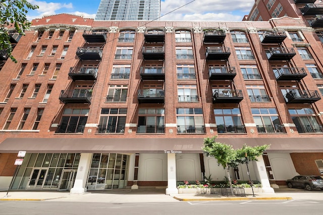 360 W Illinois St Unit 2C, Chicago, IL 60654 - photo 1