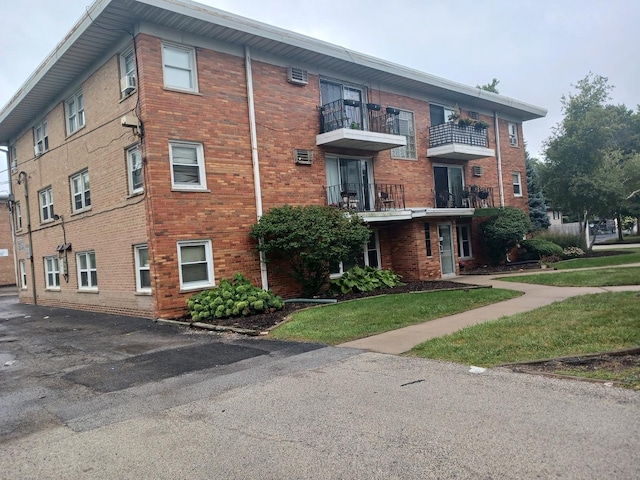 10811 S Lloyd Dr Unit 2, Worth, IL 60482 - view of property featuring cooling unit