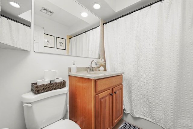 2021 S Wolf Rd Unit 2-118, Hillside, IL 60162 - bathroom featuring vanity, recessed lighting, and a shower with shower curtain