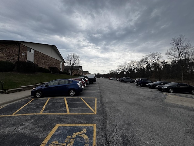 11A Kingery Quarter Unit 202, Willowbrook, IL 60527 - view of uncovered parking lot