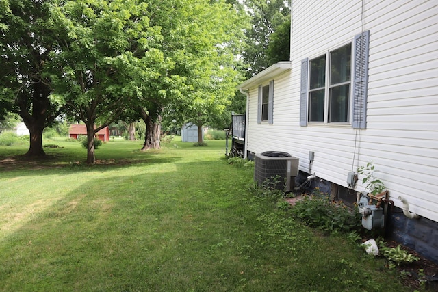 207 E N St, Walnut, IL 61376 - view of green lawn