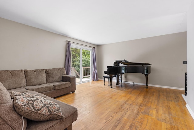 4809 Cayuga Rd, Rockford, IL 61107 - living room featuring hardwood / wood-style flooring and baseboards