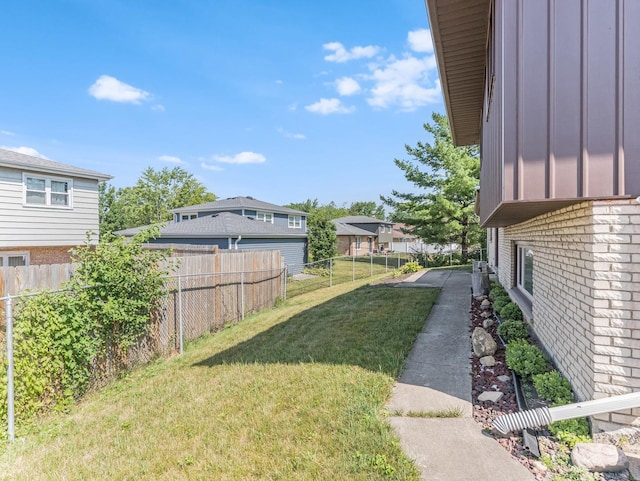 8564 Cherry Stone Pl, Tinley Park, IL 60487 - view of yard with a residential view