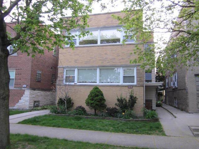 5618 N Saint Louis Ave, Chicago, IL 60659 - photo 1