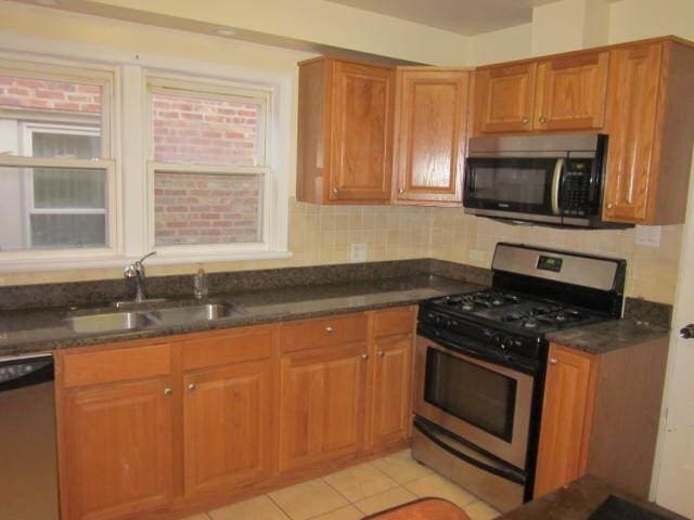 5618 N Saint Louis Ave, Chicago, IL 60659 - photo 9