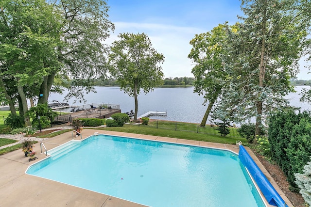 1606 Gregden Shores Dr, Sterling, IL 61081 - view of swimming pool with a water view
