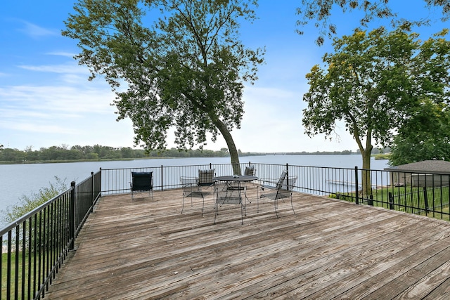 1606 Gregden Shores Dr, Sterling, IL 61081 - deck featuring a water view