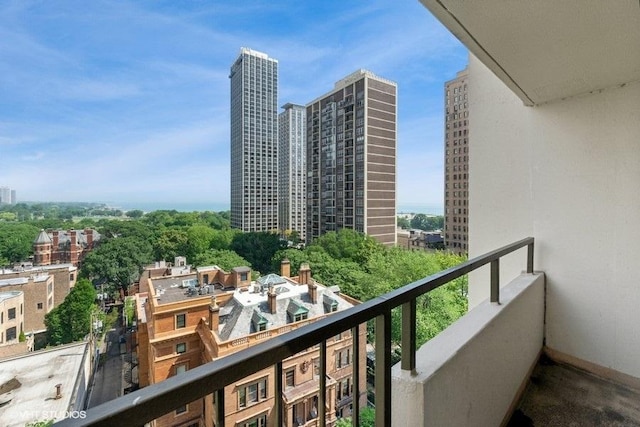 1450 N Astor St Unit 14D, Chicago, IL 60610 - balcony featuring a city view
