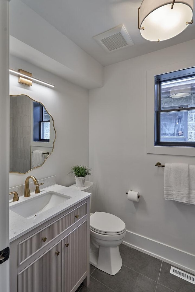 1332 N Leavitt St, Chicago, IL 60622 - bathroom with tile patterned floors and vanity