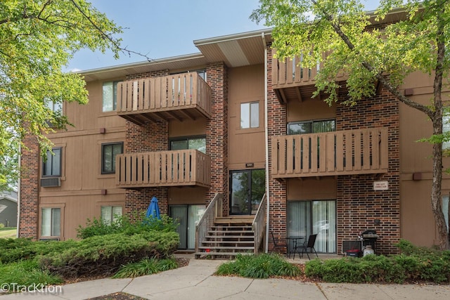 1091 Rodenburg Rd Unit 303, Roselle, IL 60172 - view of property featuring stairway