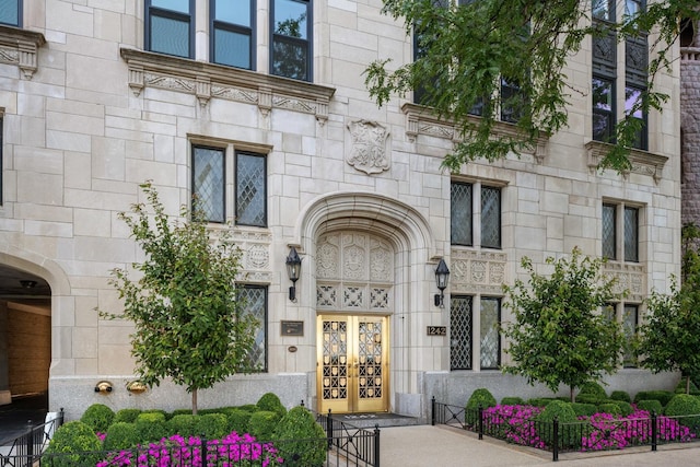 1242 N Lake Shore Dr Unit 4N, Chicago, IL 60610 - photo 1