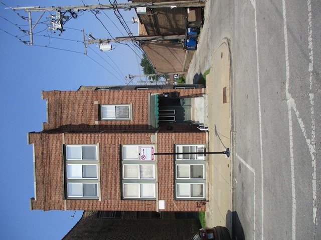 10614 S Ewing Ave, Chicago, IL 60617 - view of building exterior