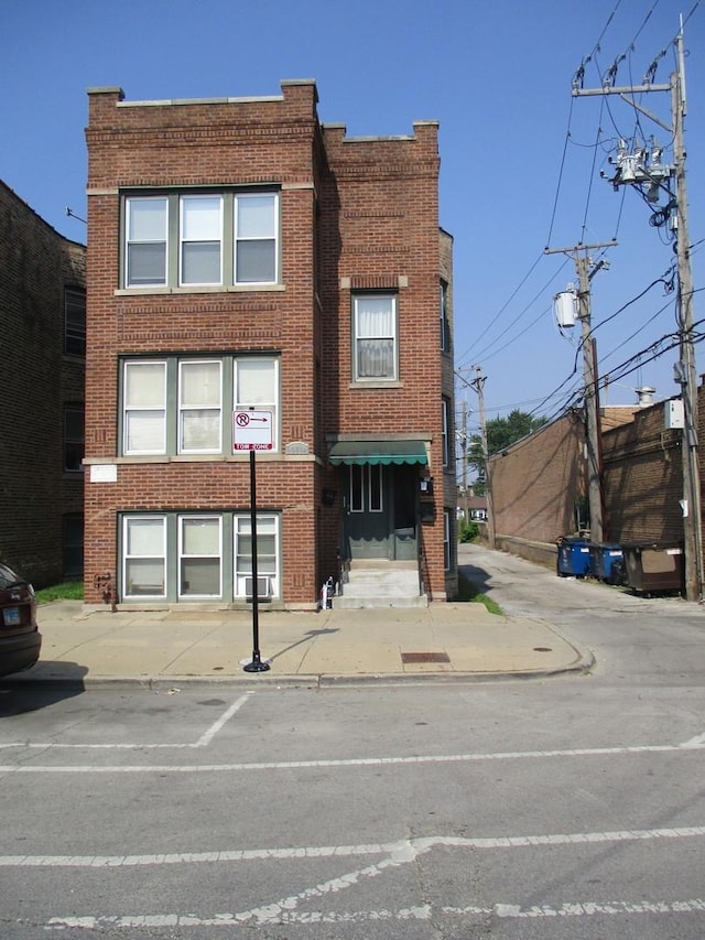10614 S Ewing Ave, Chicago, IL 60617 - photo 1