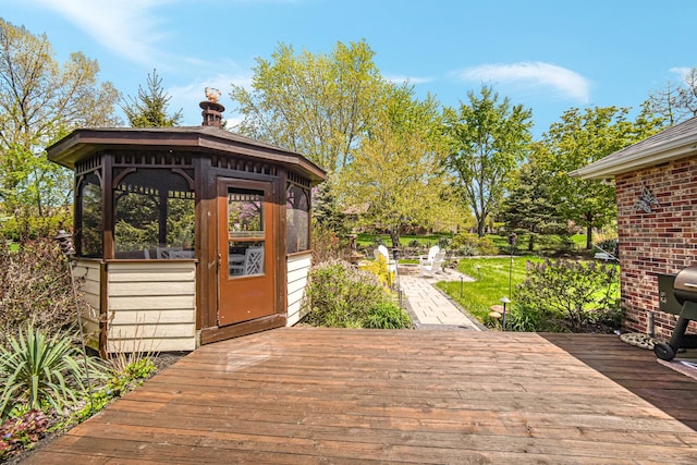 207 Hamilton Ave, Frankfort, IL 60423 - wooden terrace featuring a gazebo