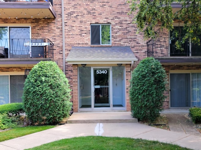 5340 Waterbury Ct Unit 2103, Crestwood, IL 60418 - doorway to property featuring brick siding
