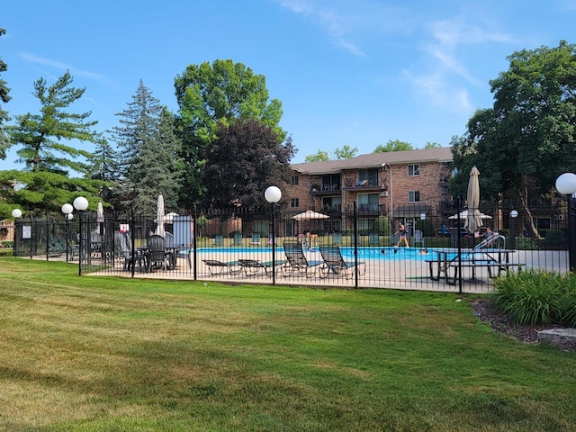 5340 Waterbury Ct Unit 2103, Crestwood, IL 60418 - view of community pool