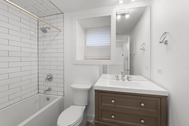 5312 S Woodlawn Ave Unit 1, Chicago, IL 60615 - full bathroom featuring vanity and shower / bathtub combination