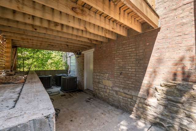 5312 S Woodlawn Ave Unit 1, Chicago, IL 60615 - view of patio / terrace