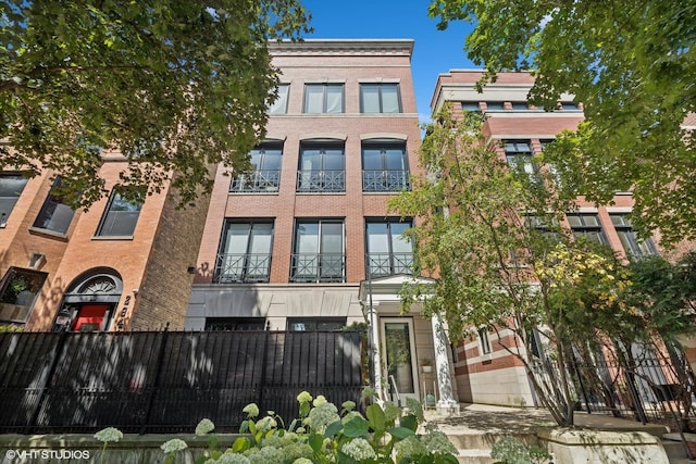 2848 N Burling St Unit 1, Chicago, IL 60657 - view of building exterior