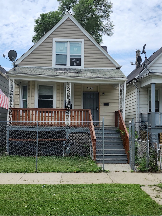7126 S Aberdeen St, Chicago, IL 60621 - bungalow-style home featuring covered porch