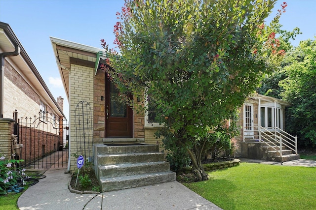 4551 W Foster Ave, Chicago, IL 60630 - photo 2