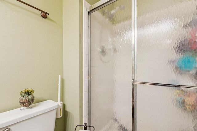 1192 Sumac Trl, Hoffman Estates, IL 60192 - bathroom with a shower stall