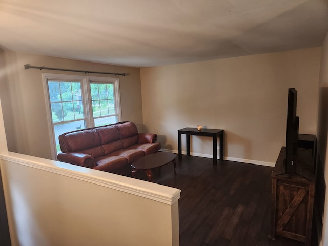 814 S 11th Ave, Saint Charles, IL 60174 - living area with dark wood finished floors and baseboards