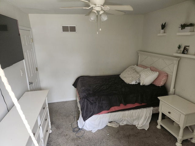 814 S 11th Ave, Saint Charles, IL 60174 - carpeted bedroom with ceiling fan