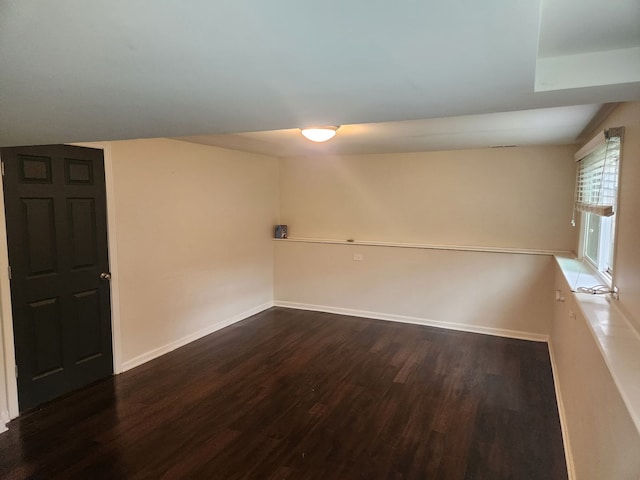 814 S 11th Ave, Saint Charles, IL 60174 - empty room with wood finished floors and baseboards