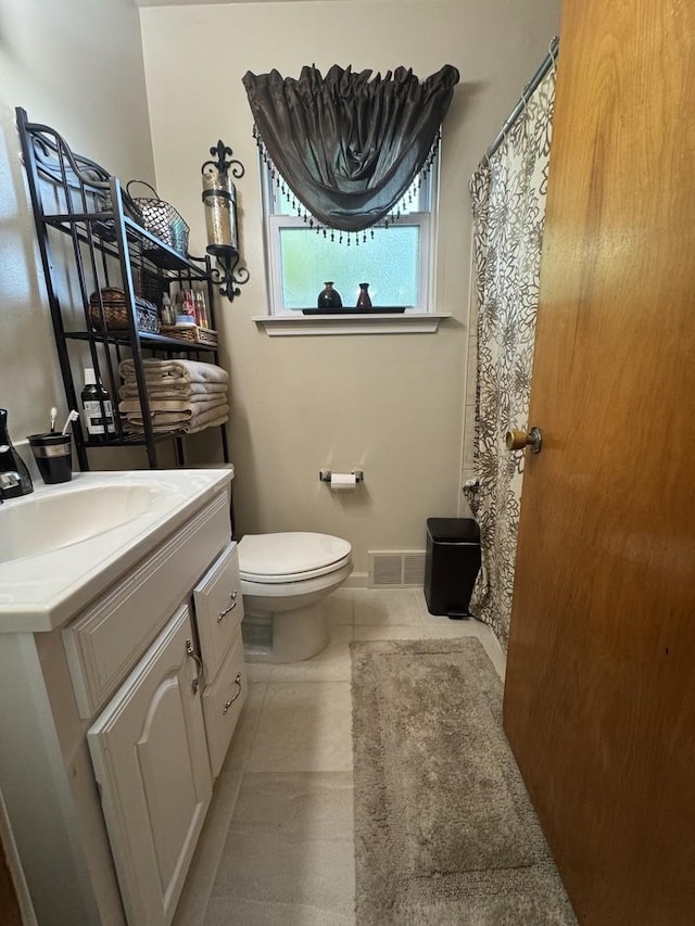 201 S Roy Ave, Northlake, IL 60164 - bathroom featuring toilet and vanity