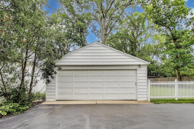 1667 Sunnyside Ave, Highland Park, IL 60035 - view of detached garage