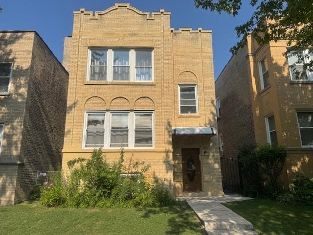 5759 N Bernard St, Chicago, IL 60659 - photo 1
