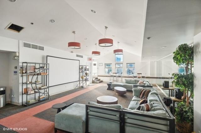 40 E 9th St Unit 903, Chicago, IL 60605 - building lobby with high vaulted ceiling