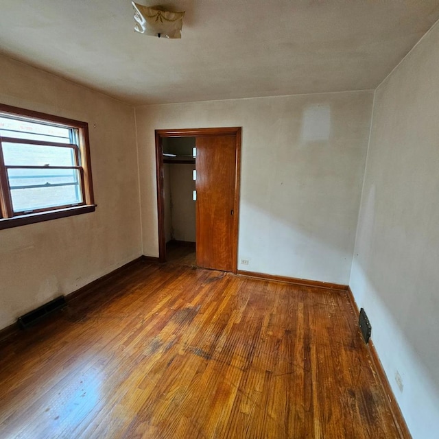 4804 S Lamon Ave, Chicago, IL 60638 - unfurnished room with wood finished floors