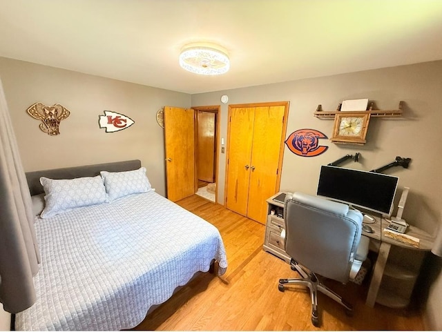 1217 S 7th Ave, Kankakee, IL 60901 - bedroom with light wood-style floors and an office area
