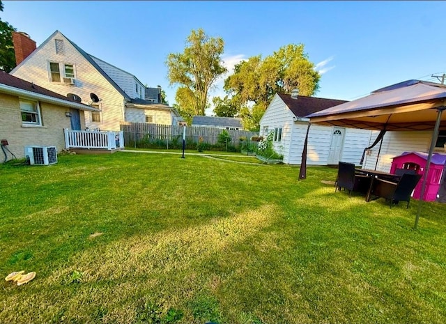 1217 S 7th Ave, Kankakee, IL 60901 - view of yard with a gazebo