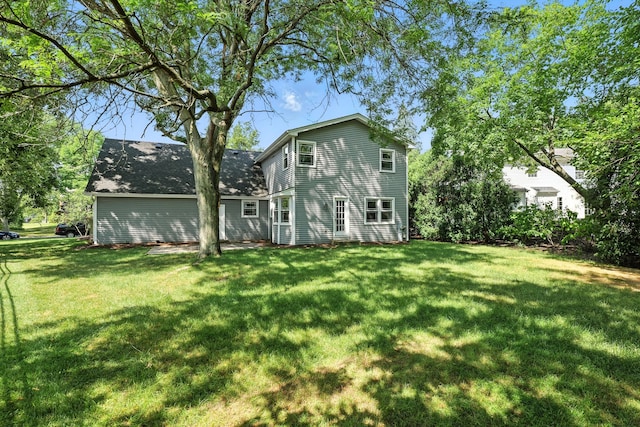 1168 Banbury Cir, Naperville, IL 60540 - rear view of house with a lawn