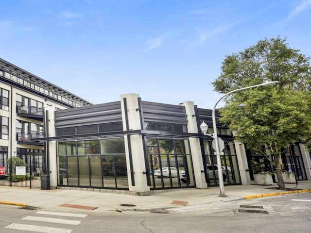 1151 W 14th Pl Unit 238, Chicago, IL 60608 - view of building exterior