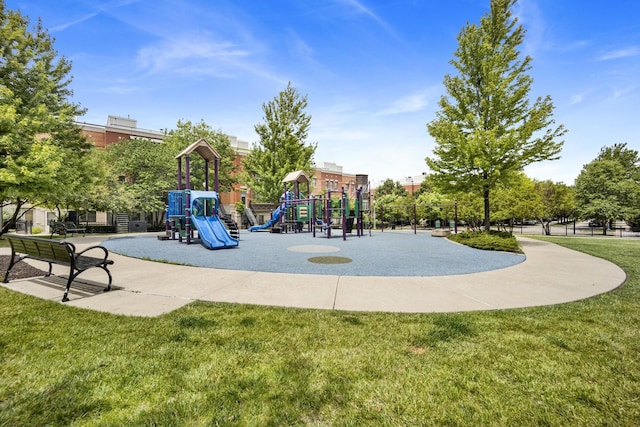 1151 W 14th Pl Unit 238, Chicago, IL 60608 - community playground featuring a yard