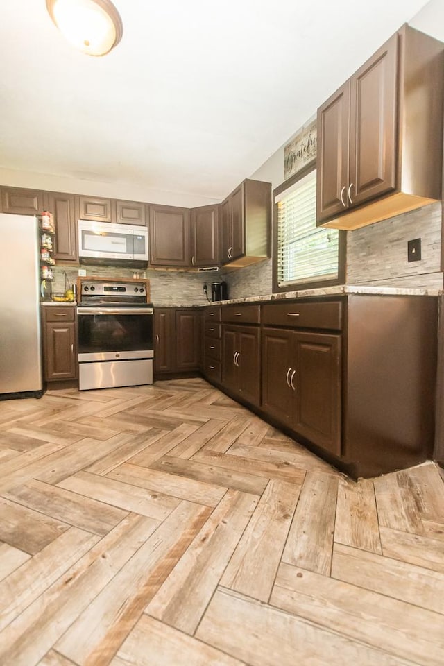 501 Heather Ln, Dixon, IL 61021 - photo 2