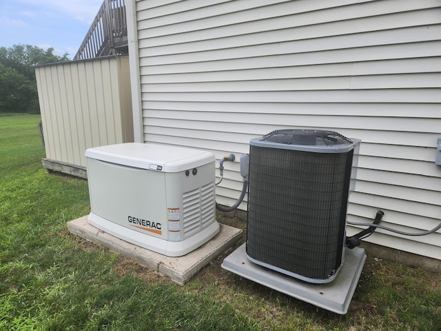 7227 Hawthorne Rdg, Roscoe, IL 61073 - exterior view of a power unit and a cooling unit