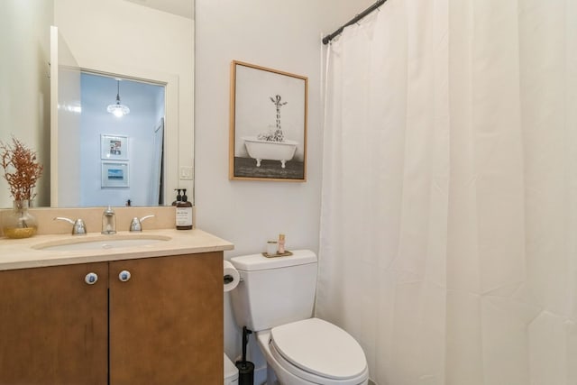 2144 W Schiller St Unit H, Chicago, IL 60622 - full bath featuring vanity and a shower with shower curtain