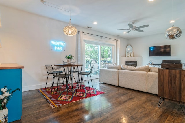 2144 W Schiller St Unit H, Chicago, IL 60622 - living room with a ceiling fan, wood finished floors, recessed lighting, and a glass covered fireplace