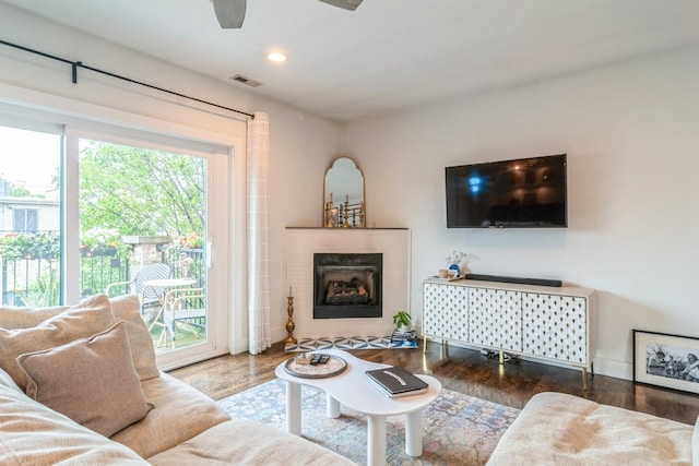 2144 W Schiller St Unit H, Chicago, IL 60622 - living room with healthy amount of natural light, a fireplace, ceiling fan, wood finished floors, and recessed lighting