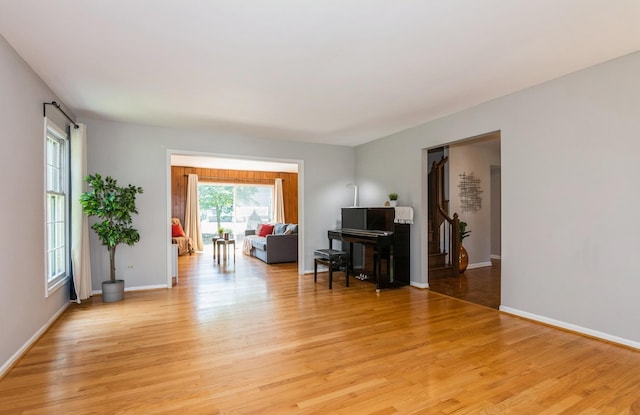 200 Timbercrest Dr, Schaumburg, IL 60193 - living area with light wood-style floors